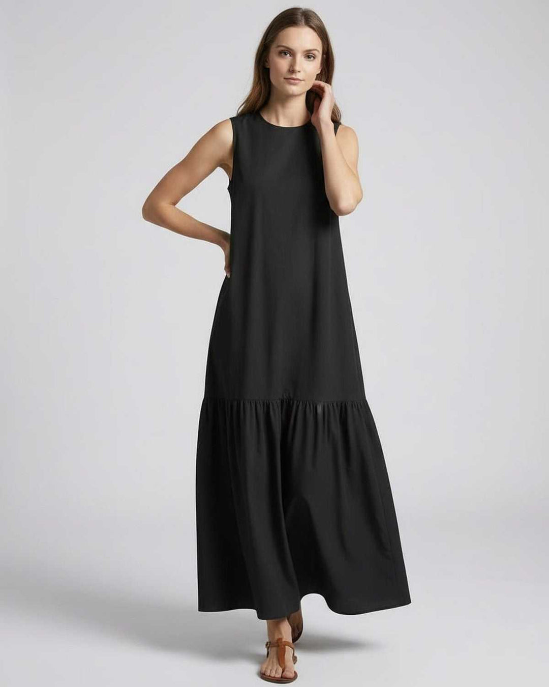 Women's Sleeveless Round Neck Tiered Hem Maxi Dress