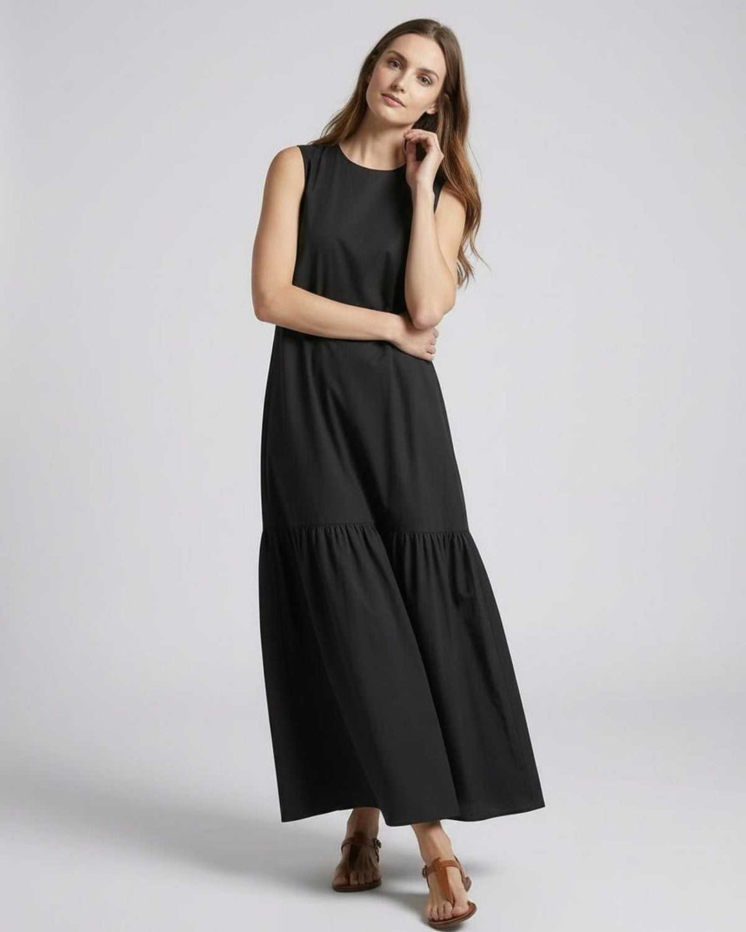 Women's Sleeveless Round Neck Tiered Hem Maxi Dress